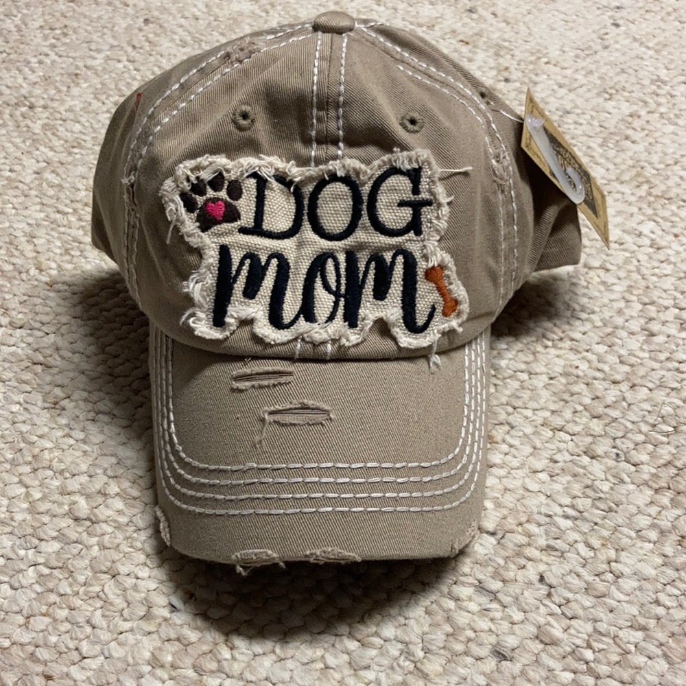 NWT Dog Mom Hate